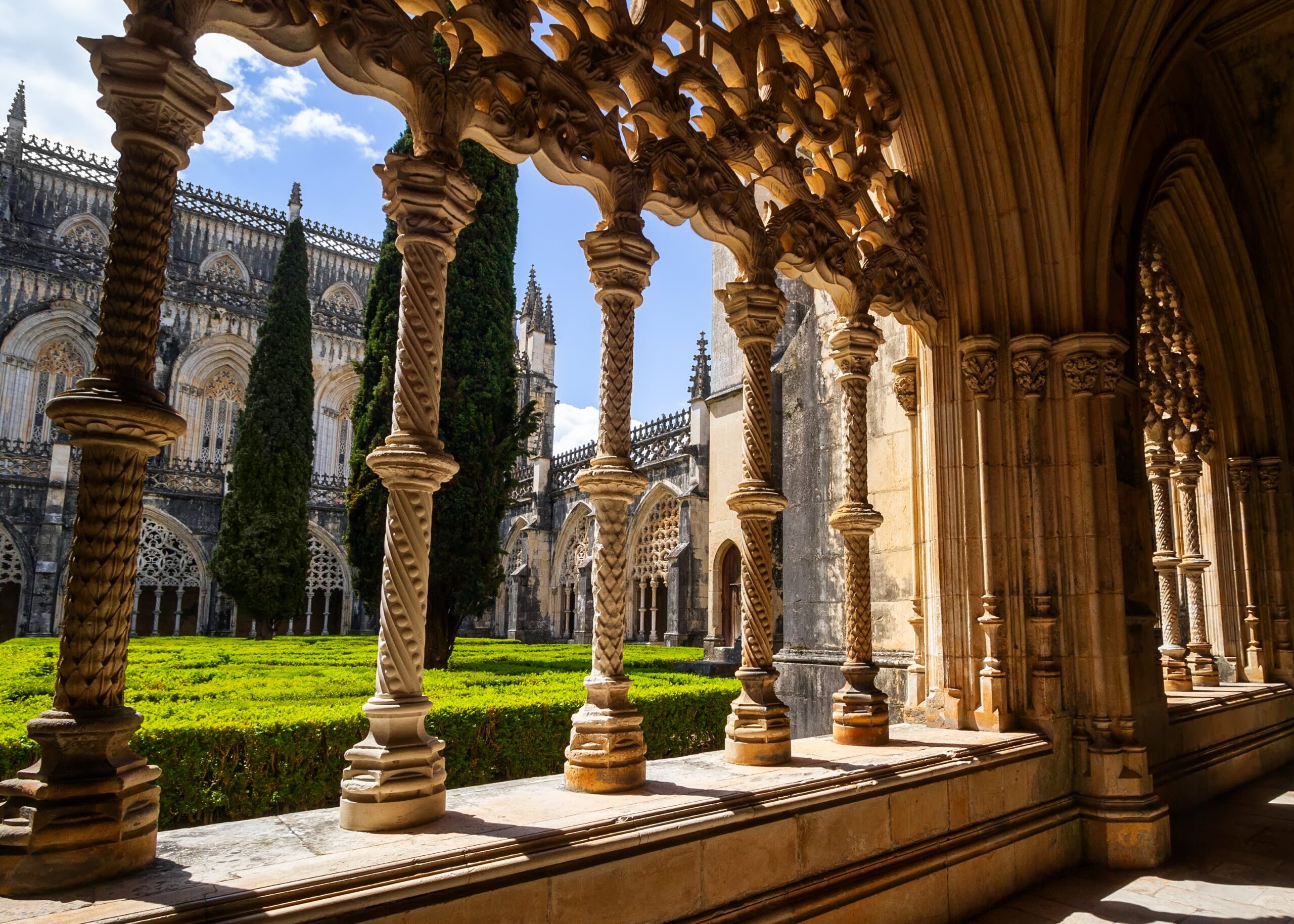 Exploring the Treasures Around Fátima: A 2-Day Itinerary