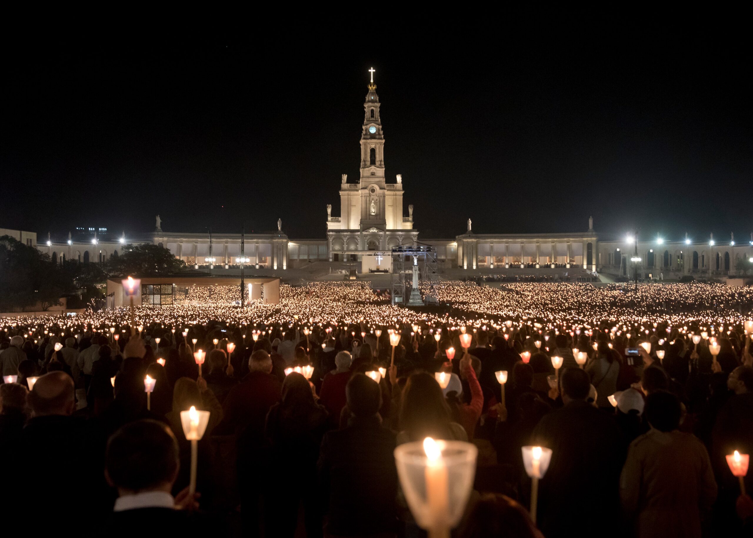 Fatima Candle Procession: A Profound Pilgrimage Experience for Catholic Travelers